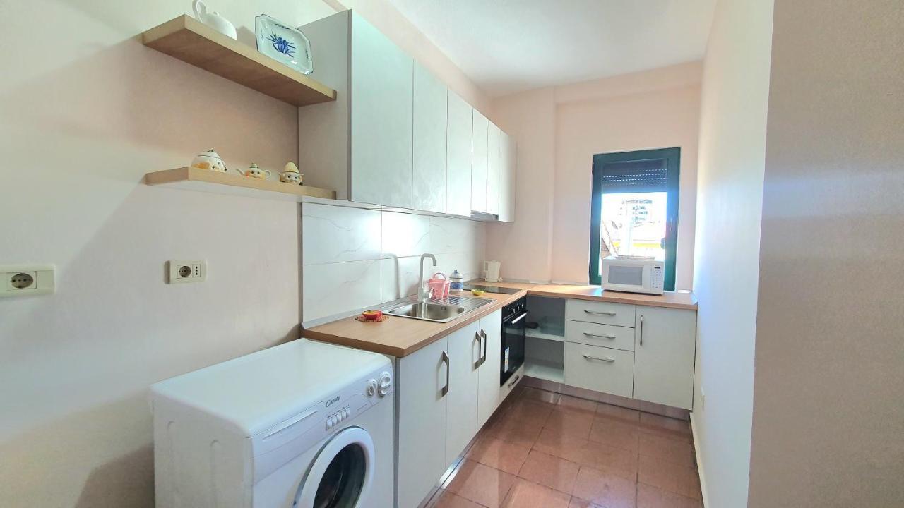 Star Apartment Тирана Экстерьер фото