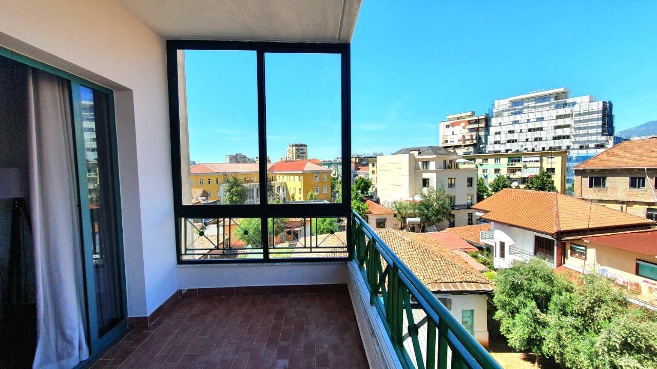 Star Apartment Тирана Экстерьер фото